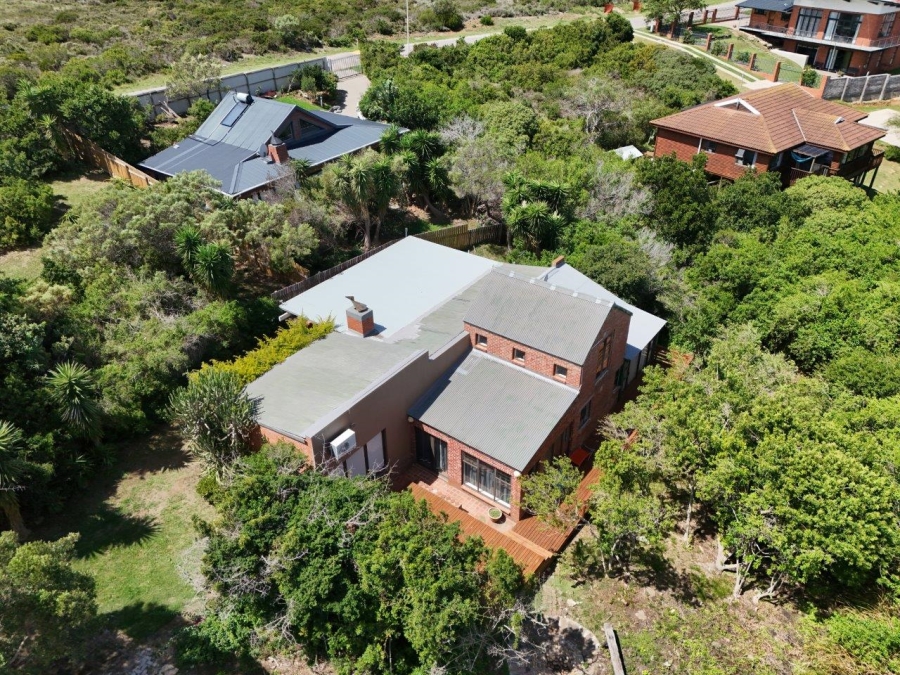 4 Bedroom Property for Sale in Noorsekloof Eastern Cape
